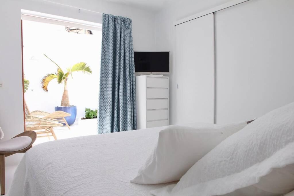 Unique, Stylish & Calm El Estanque By The Sea, Adults Only Villa Costa Teguise Exterior photo