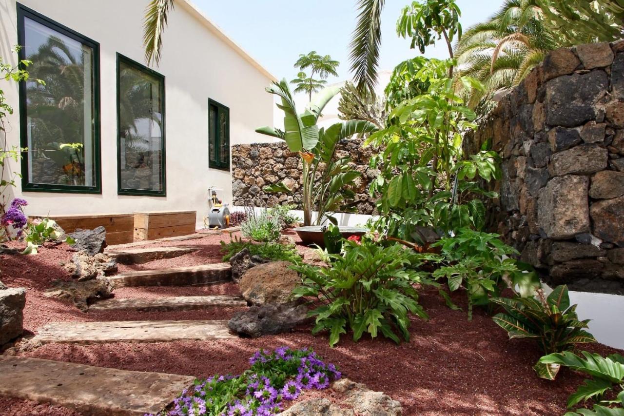 Unique, Stylish & Calm El Estanque By The Sea, Adults Only Villa Costa Teguise Exterior photo