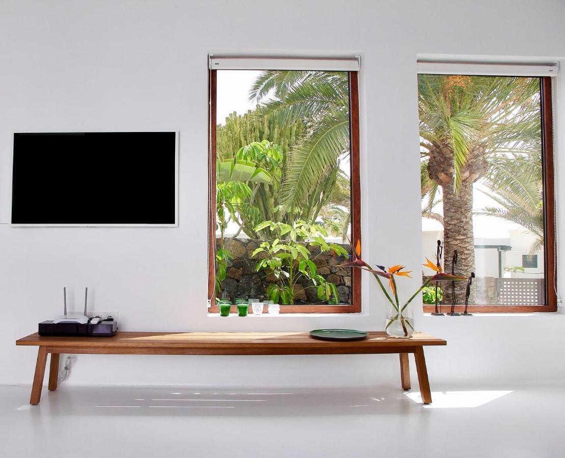 Unique, Stylish & Calm El Estanque By The Sea, Adults Only Villa Costa Teguise Exterior photo